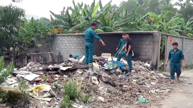 Điểm nóng - Bình Dương: Những 'núi' rác trong khu dân cư