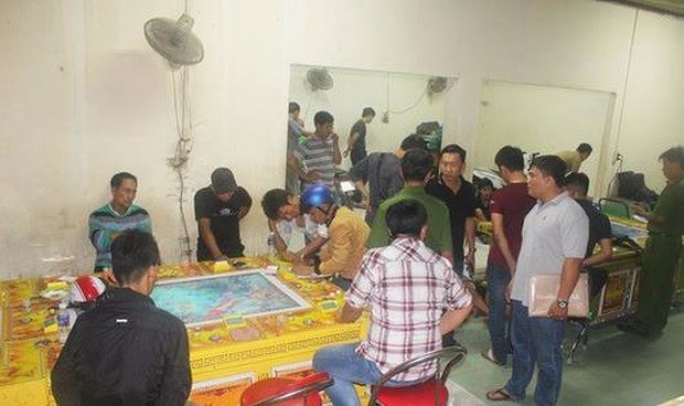 Phá ổ cờ bạc núp bóng tiệm game bắn cá: Sáng 22/1, phòng Cảnh sát điều tra tội phạm về trật tự xã hội (PC45) Công an tỉnh Đồng Nai phối hợp Công an TP.Biên Hòa tạm giữ 22 đối tượng và niêm phong bảy máy game bắn cá để điều tra về hành vi tổ chức đánh bạc và đánh bạc. Lực lượng công an đã thu giữ hơn 60 triệu đồng tiền mặt, ba mã tấu tại tiệm game.