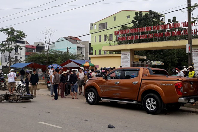 Khởi tố tài xế ôtô tông 6 người bị thương: Ngày 22/1, Đại tá Hoàng Long, Trưởng Công an TP.Huế (tỉnh Thừa Thiên - Huế) cho biết cơ quan điều tra đã khởi tố, bắt tạm giam bị can Nguyễn Xuân Quế (49 tuổi, ở huyện Phú Vang, Thừa Thiên - Huế) về hành vi Vi phạm quy định về điều khiển phương tiện giao thông đường bộ. Quế là tài xế tông vào đám đông khiến 6 người bị thương.