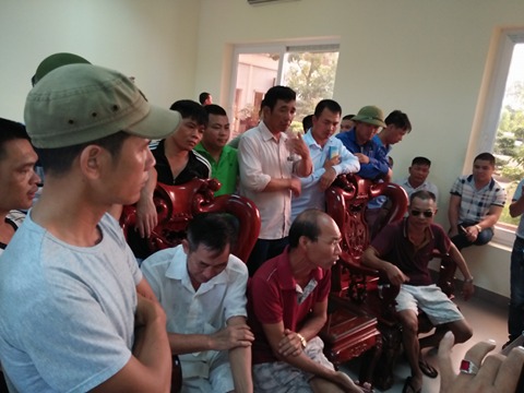Xã hội - Quảng Ninh: Người dân tập trung phản đối thu phí BOT Đại Yên