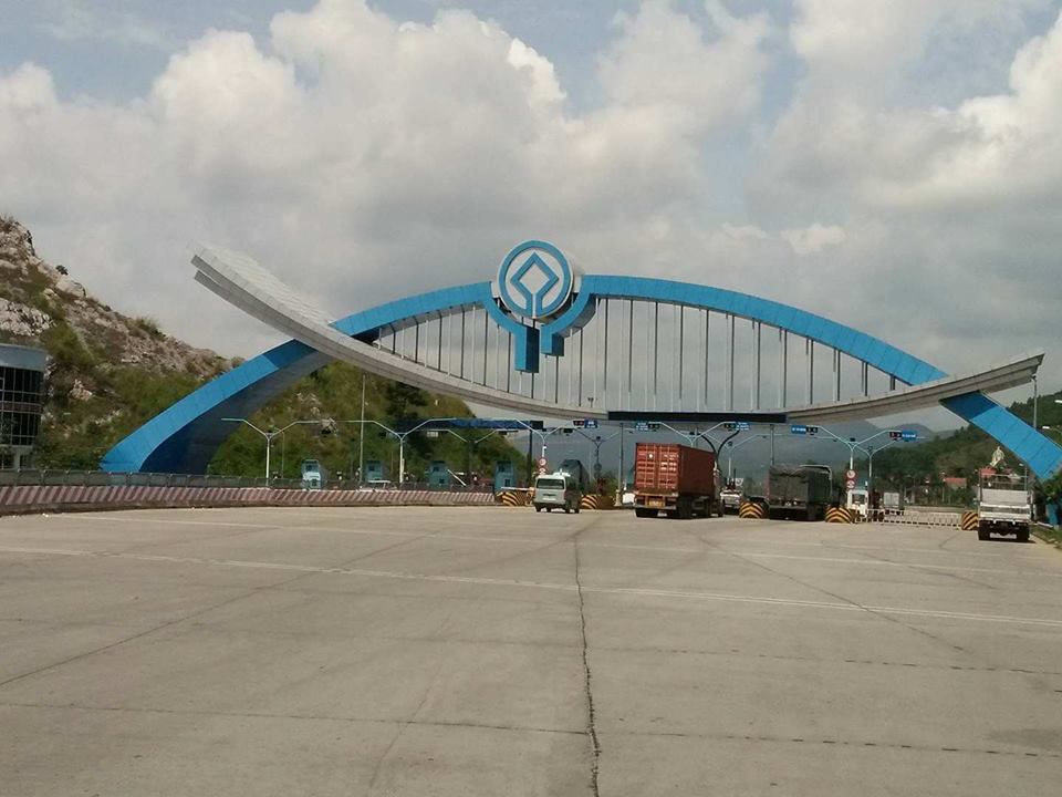 Xã hội - Quảng Ninh: Người dân tập trung phản đối thu phí BOT Đại Yên (Hình 2).