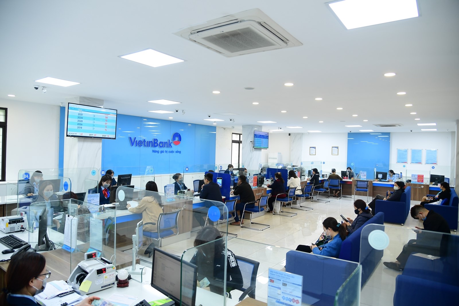 Tài chính - Ngân hàng - VietinBank tiến sát mục tiêu kế hoạch năm 2021 (Hình 2).