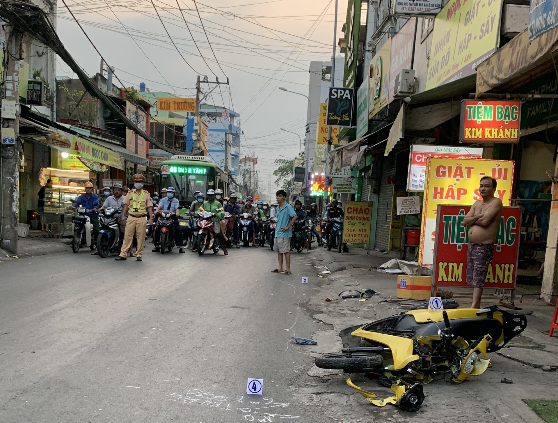 Dân sinh - Truy tìm ô tô gây tai nạn chết người rồi bỏ trốn