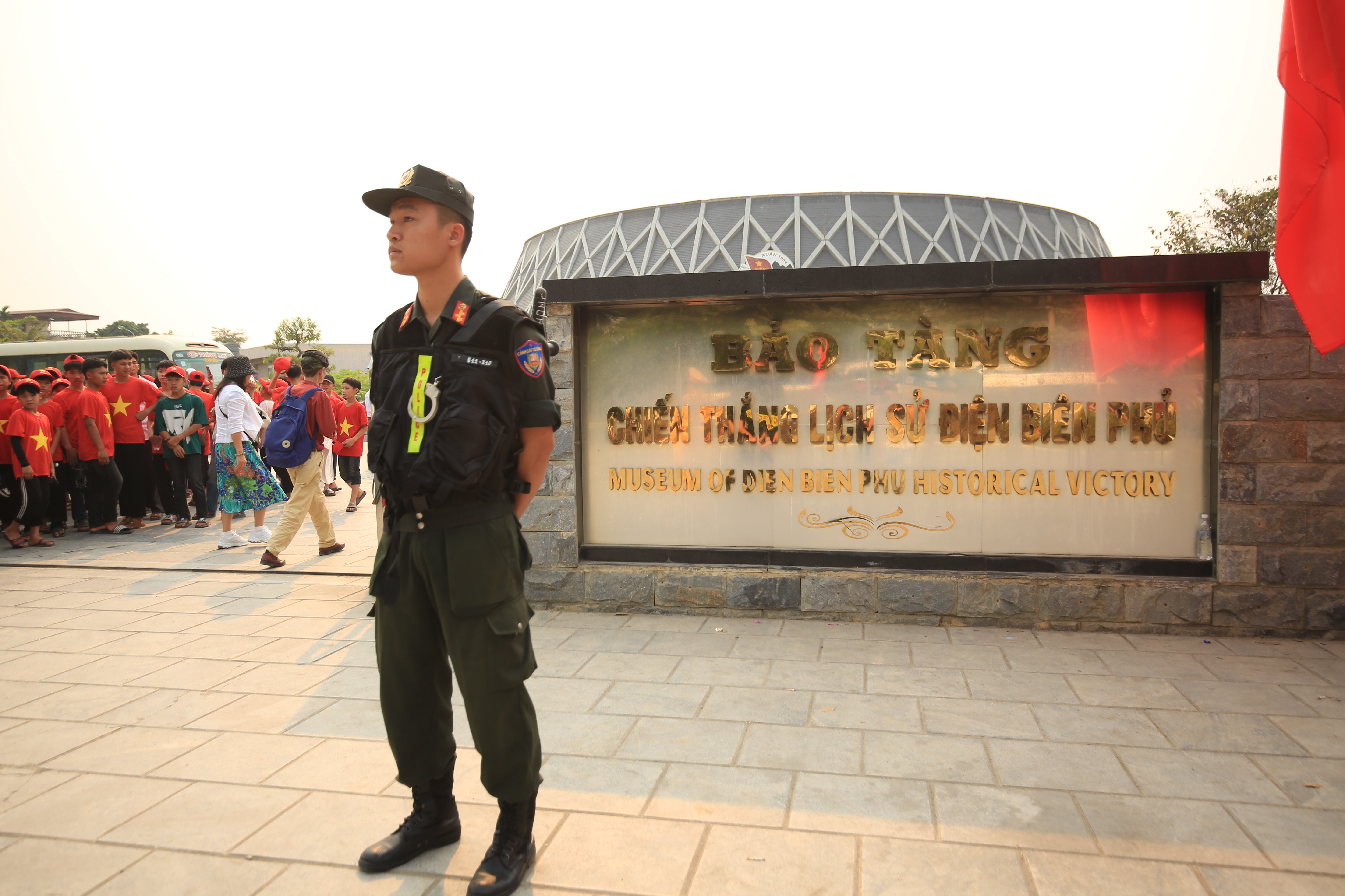 Sự kiện - Đường phố Điện Biên rực rỡ cờ hoa chào mừng Năm Du lịch quốc gia (Hình 16).