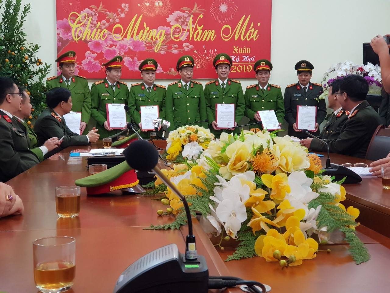 An ninh - Hình sự - Vụ cứa cổ tài xế taxi tại Mỹ Đình: Tiết lộ 'mật lệnh” phá án gửi Tướng Khương (Hình 2).