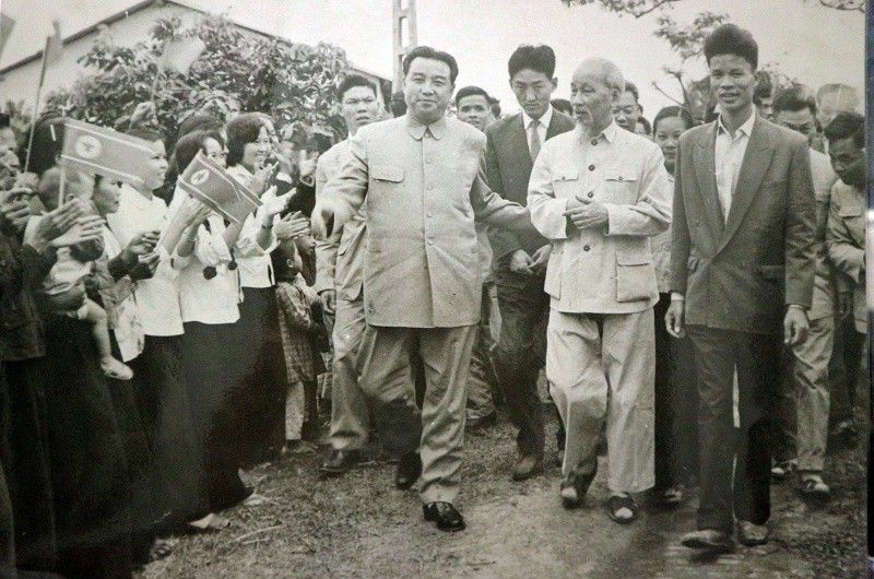 Tin nhanh - [Ảnh tư liệu] Hai chuyến thăm Việt Nam lịch sử của cố Chủ tịch Triều Tiên Kim Nhật Thành (Hình 6).