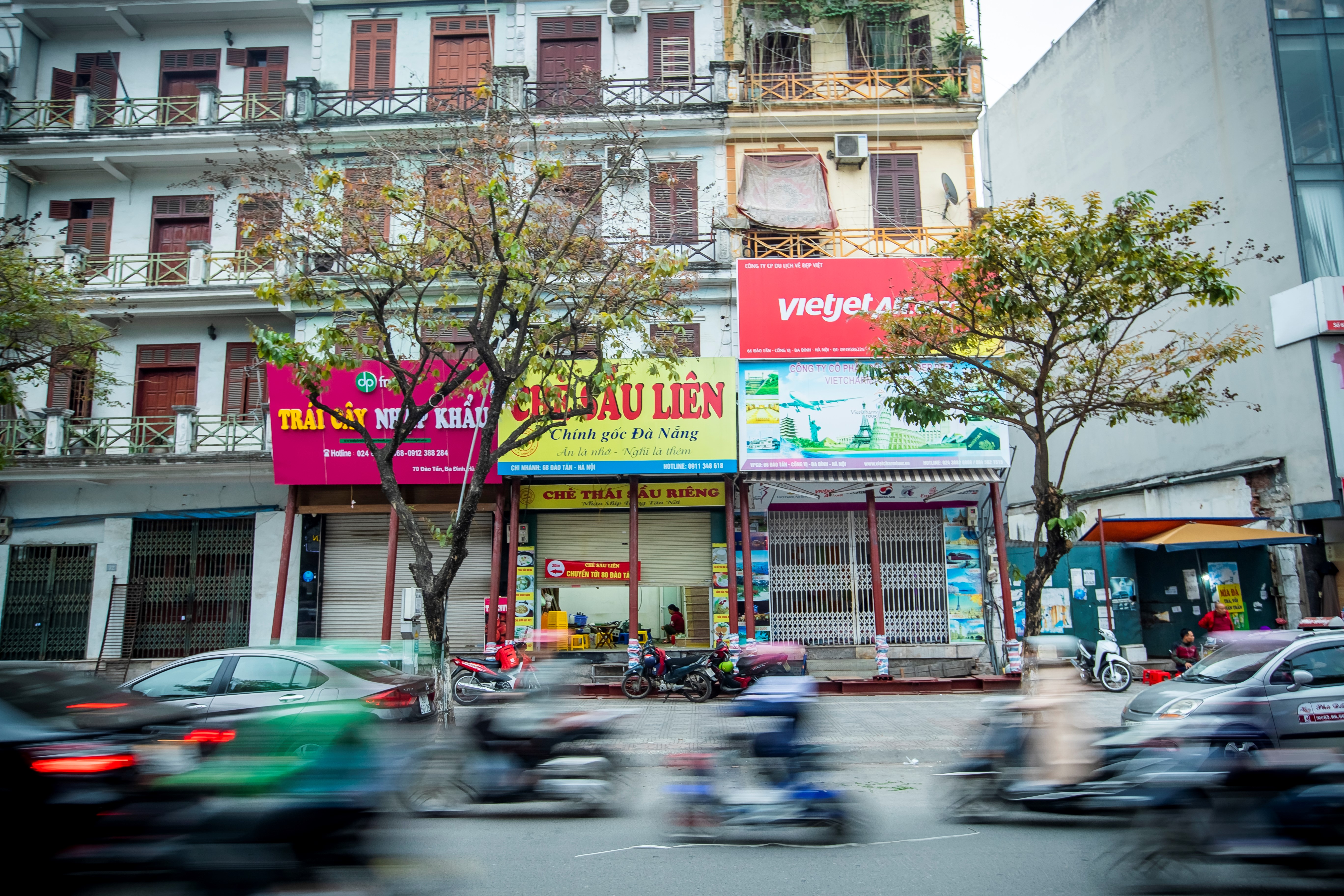 Tin nhanh - Chùm ảnh: Loạt nhà ‘chống nạng’ giữa lòng Hà Nội