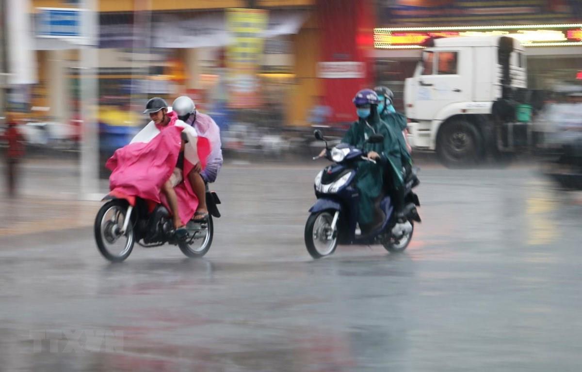 Tin nhanh - Dự báo thời tiết ngày và đêm 30/5: Mưa lớn trên diện rộng có khả năng quay lại với Bắc Bộ, Bắc Trung Bộ