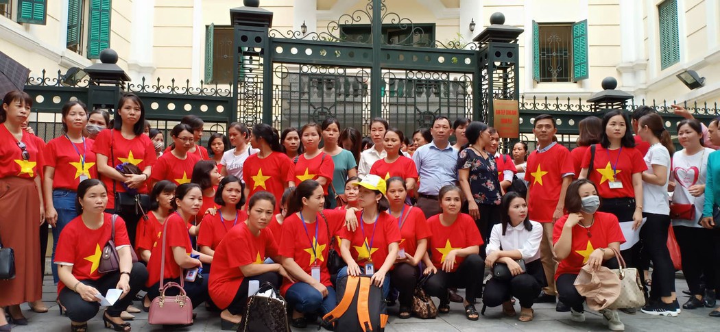 Giáo dục - Giáo viên hợp đồng Hà Nội: Sở Nội vụ yêu cầu công khai, danh sách vẫn nằm trong vùng “ẩn số”