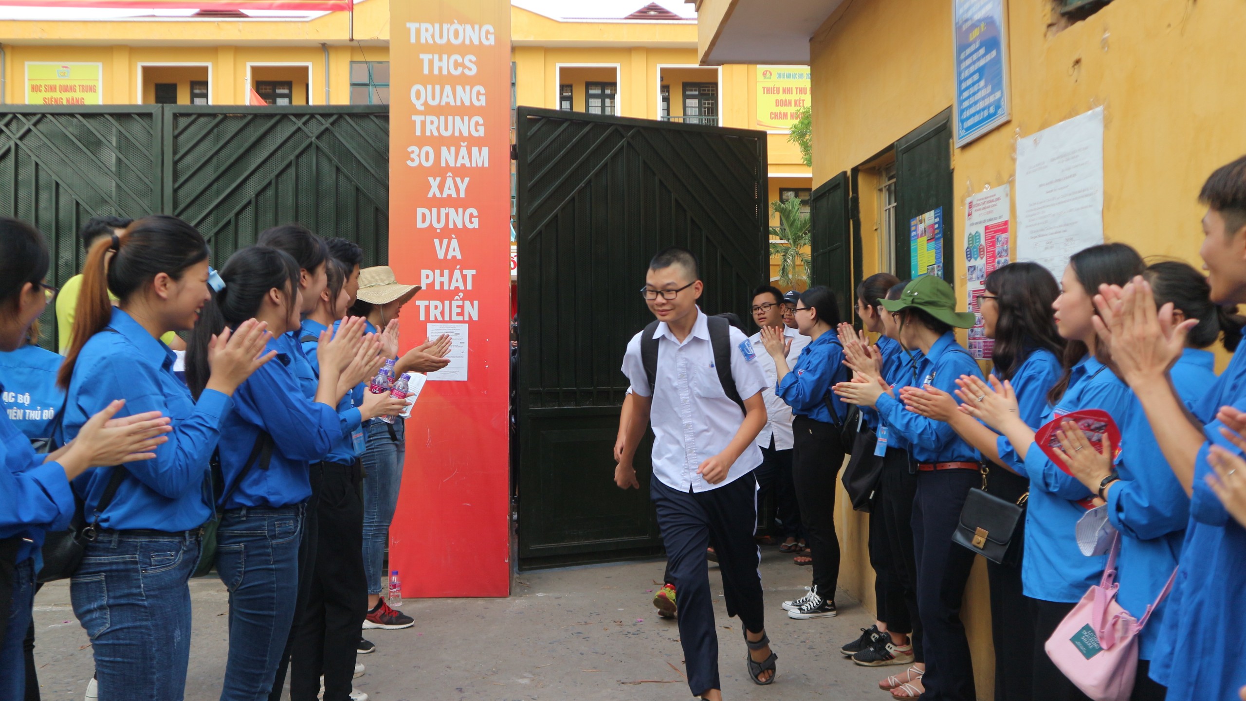 Giáo dục - Đề tiếng Anh 'cứu cánh' cho thí sinh trong kỳ thi vào lớp 10 Hà Nội