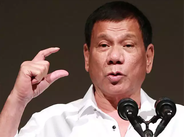 Tổng thống Philippines Rodrigo Duterte cảnh báo, ông sẽ ra lệnh cho lực lượng hải quân nổ súng nếu phát hiện bất kỳ quốc gia nào khai thác tài nguyên trong vùng đặc quyền kinh tế của Philippines. Ông Duterte cũng cho biết, ông sẽ tiếp tục đàm phán với Trung Quốc về các khu vực tranh chấp trên Biển Đông. 