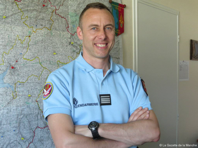 Viên cảnh sát Pháp, Arnaud Beltrame, 45 tuổi,  người đã dũng cảm thế thân để đổi lấy một con tin trong vụ tấn công siêu thị ngày 23/3 tại Pháp đã qua đời vào hôm nay sau khi bị trúng đạn của thủ phạm vụ tấn công. Ba người khác cũng thiệt mạng trong vụ nổ súng mà Tổng thống Pháp Emmanuel Macron gọi là “một vụ tấn công khủng bố”. 