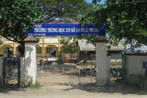 Điều tra vụ học sinh đánh nhau gây án mạng ngay cổng trường trong ngày bế giảng