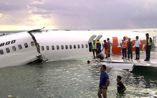 Tiêu điểm - Tin nóng thế giới ngày mới 4/11: Máy bay Lion Air có thể đã lao xuống biển với tốc độ 1.000km/h