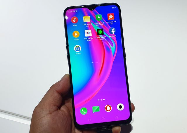 Sản phẩm - So sánh bộ đôi điện thoại tầm trung Galaxy A50 với Oppo F11 Pro