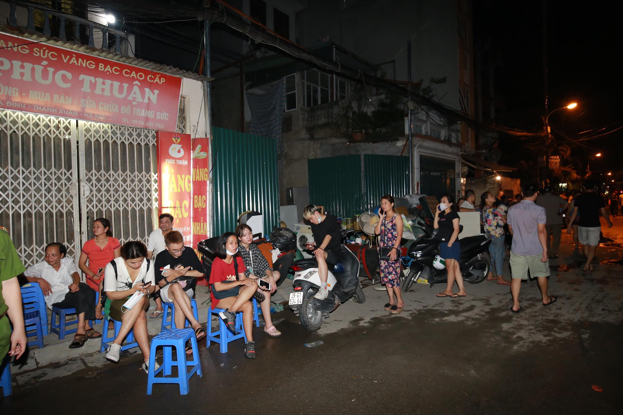 Tin nhanh - Khuyến cáo của Bộ Y tế về sức khỏe của người dân sau vụ cháy Công ty Rạng Đông