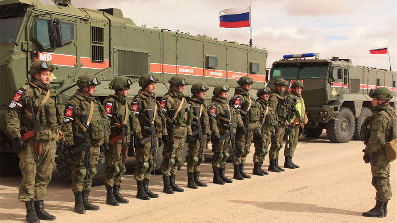 Tiêu điểm - Chiến sự Syria: “Đòn hiểm” Nga và Syria sắp triển khai sẽ khiến IS hồn bay phách lạc?    (Hình 2).