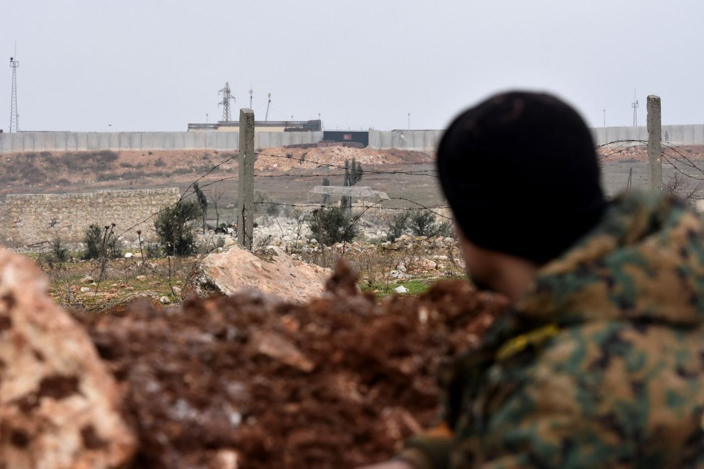 Tiêu điểm - Lỡ làm trái ý Nga, Thổ vội “bỏ của chạy lấy người” ở Idlib, Syria (Hình 2).