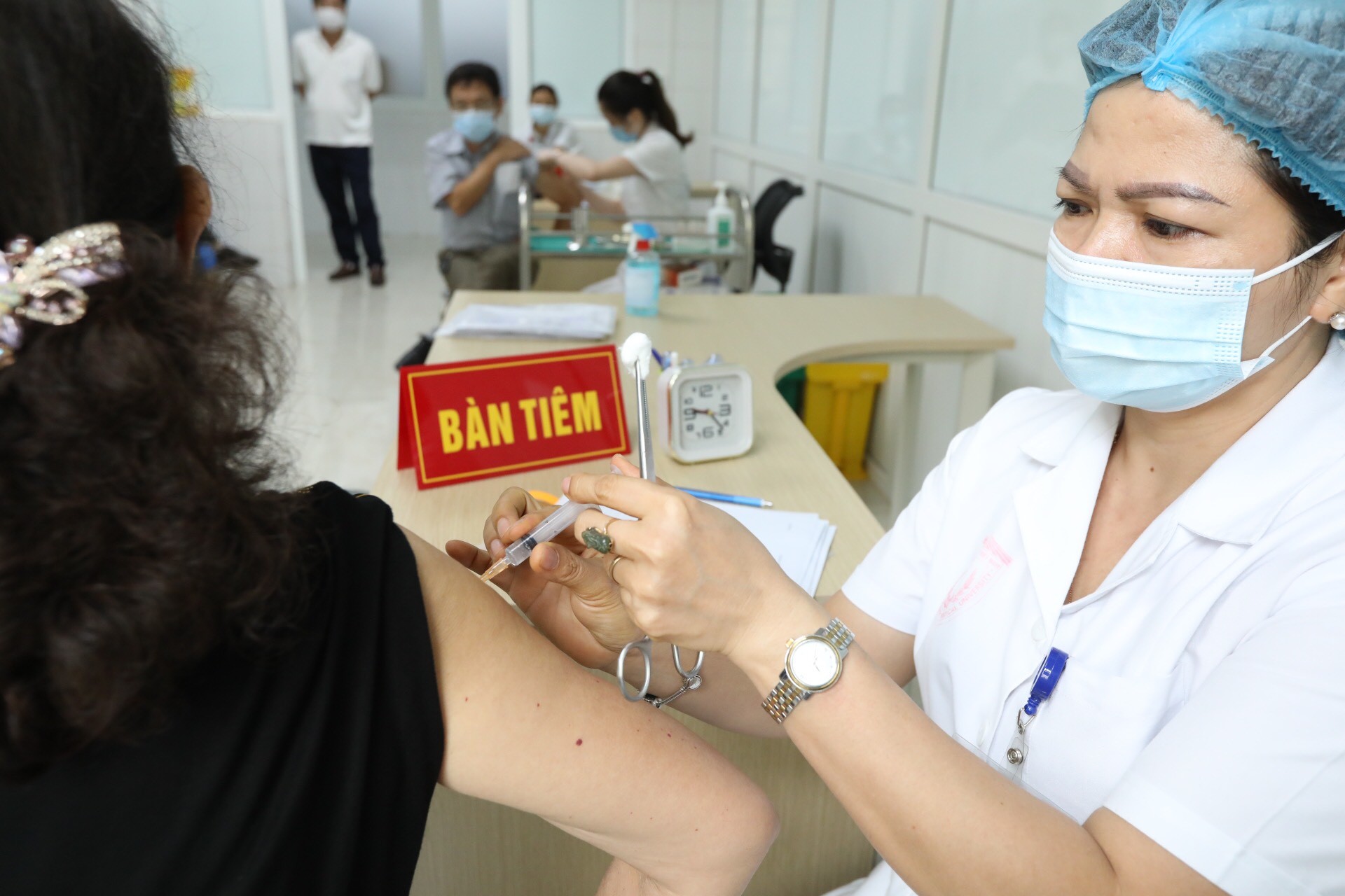 Tiêu điểm - Vaccine phòng COVID-19 đầu tiên của Việt Nam thử nghiệm giai đoạn cuối