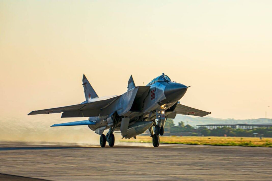 Tiêu điểm - Bất ngờ điều MiG-31Ktới Syria, Nga khiến cả tàu Anh và Tây Âu trước “rủi ro” (Hình 2).