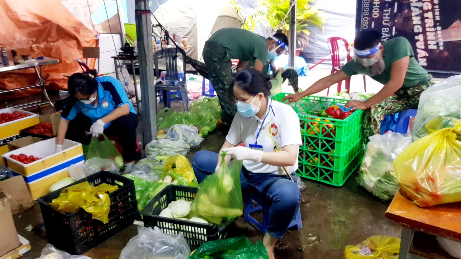 Sự kiện - Dấu ấn anh bộ đội Cụ Hồ giúp dân mùa dịch tại Tp. Hồ Chí Minh (Hình 15).