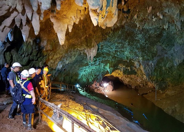 Vẻ đẹp đầy bí ẩn của hang động Tham Luang nơi đội bóng nhí Thái Lan mắc kẹt (Hình 4).