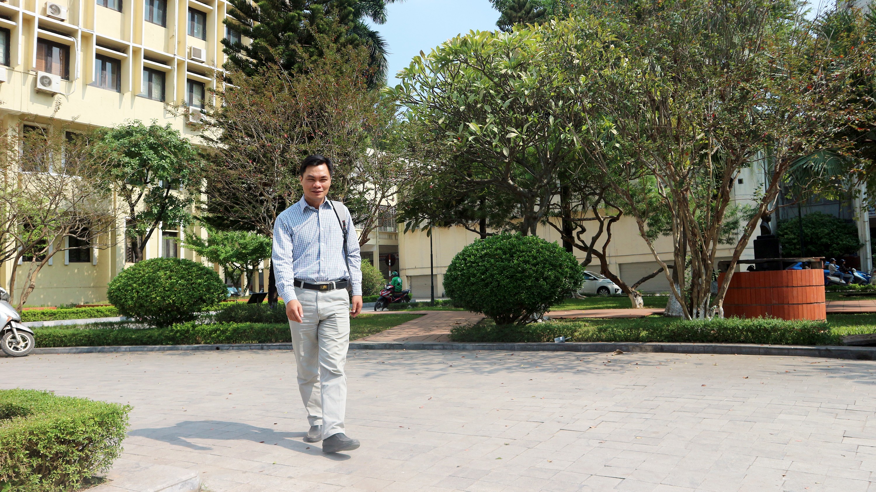 Sĩ Đức Quang 5