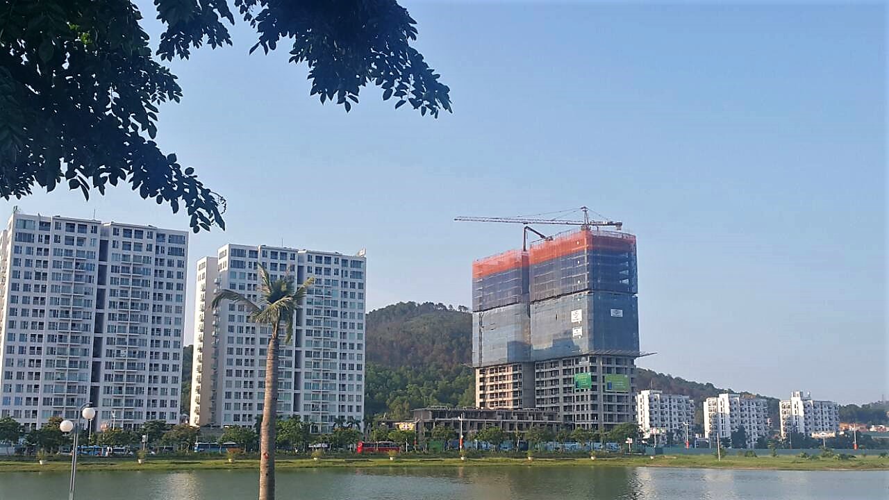 Cần biết - Hàng trăm khách Hà Nội đổ xô về Hạ Long để xem một căn hộ (Hình 3).