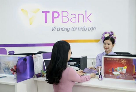Kinh doanh - UBND TP. Hà Nội tặng cờ thi đua và bằng khen cho TPBank