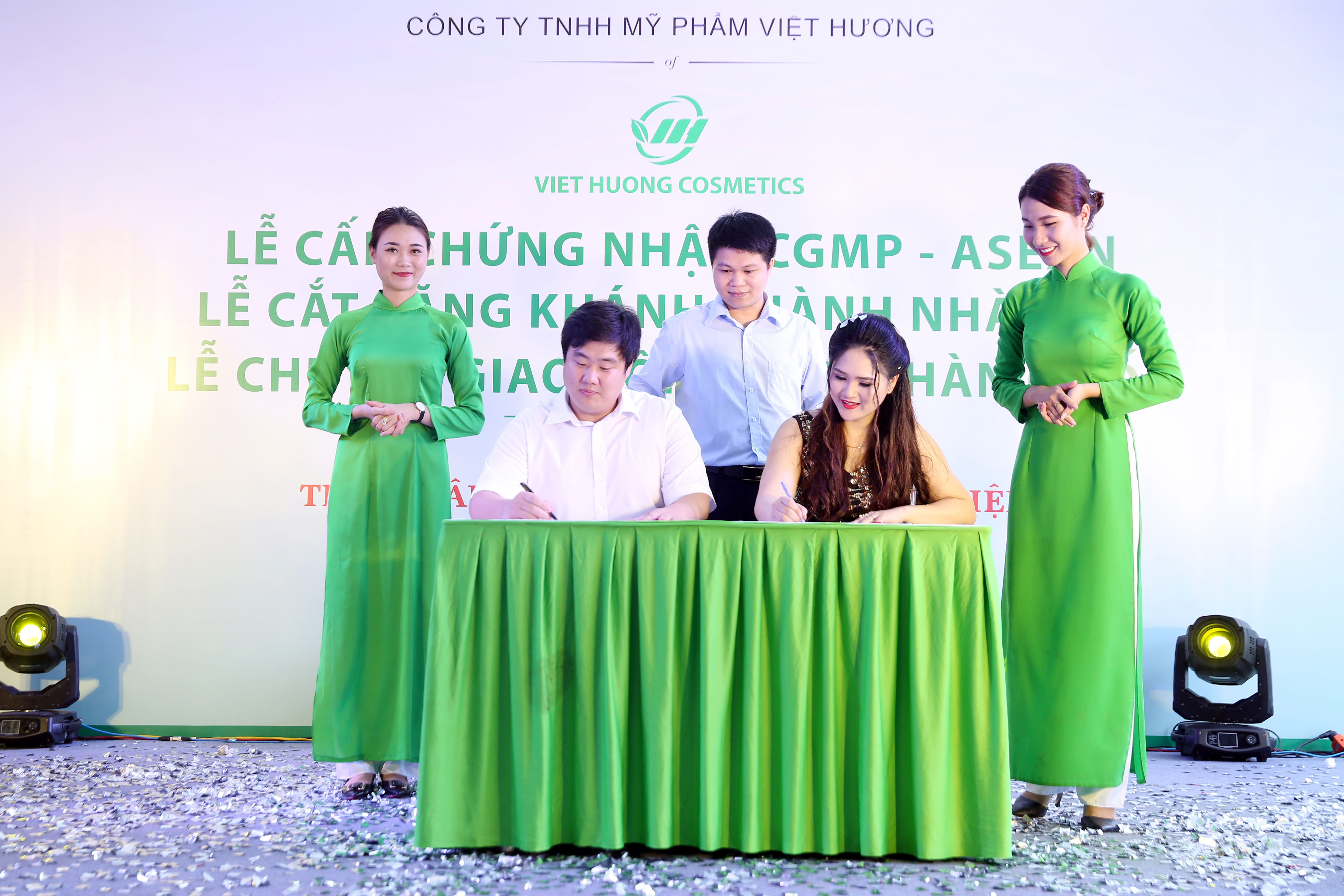 Cần biết - Mỹ phẩm Việt Hương khánh thành nhà máy sản xuất quy mô lớn nhất miền Bắc (Hình 2).