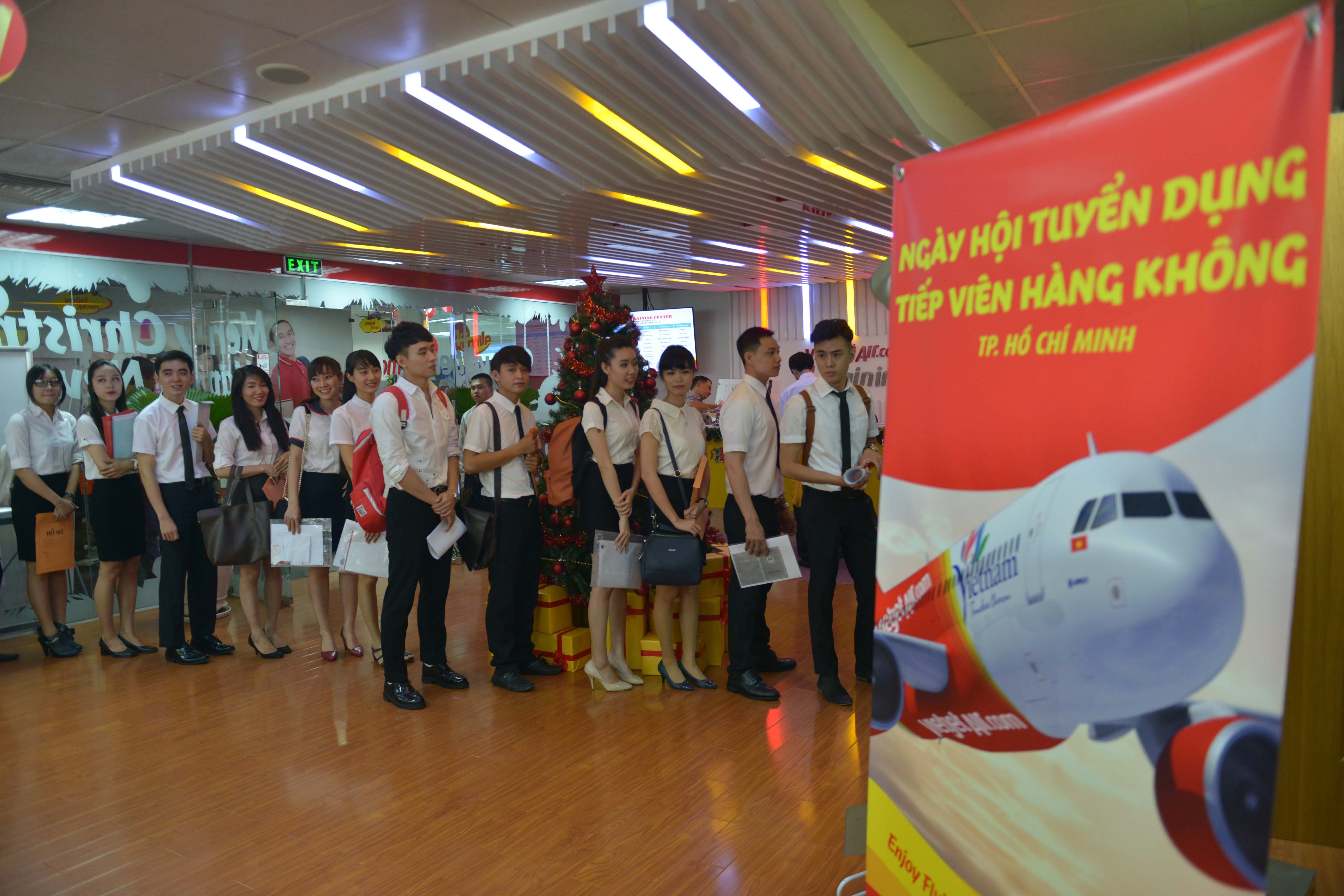 Kinh doanh - Vietjet tuyển dụng tiếp viên hàng không