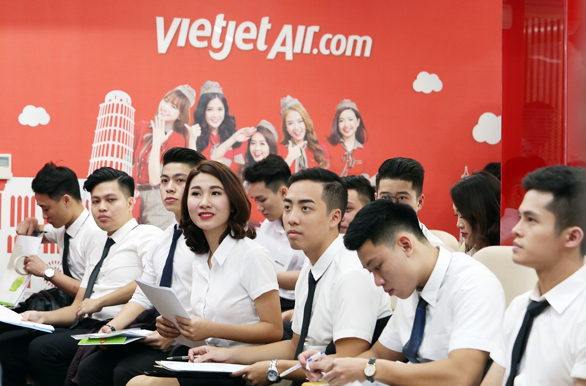Tiêu dùng & Dư luận - Thông tin dành cho ứng viên muốn trở thành tiếp viên Vietjet (Hình 2).