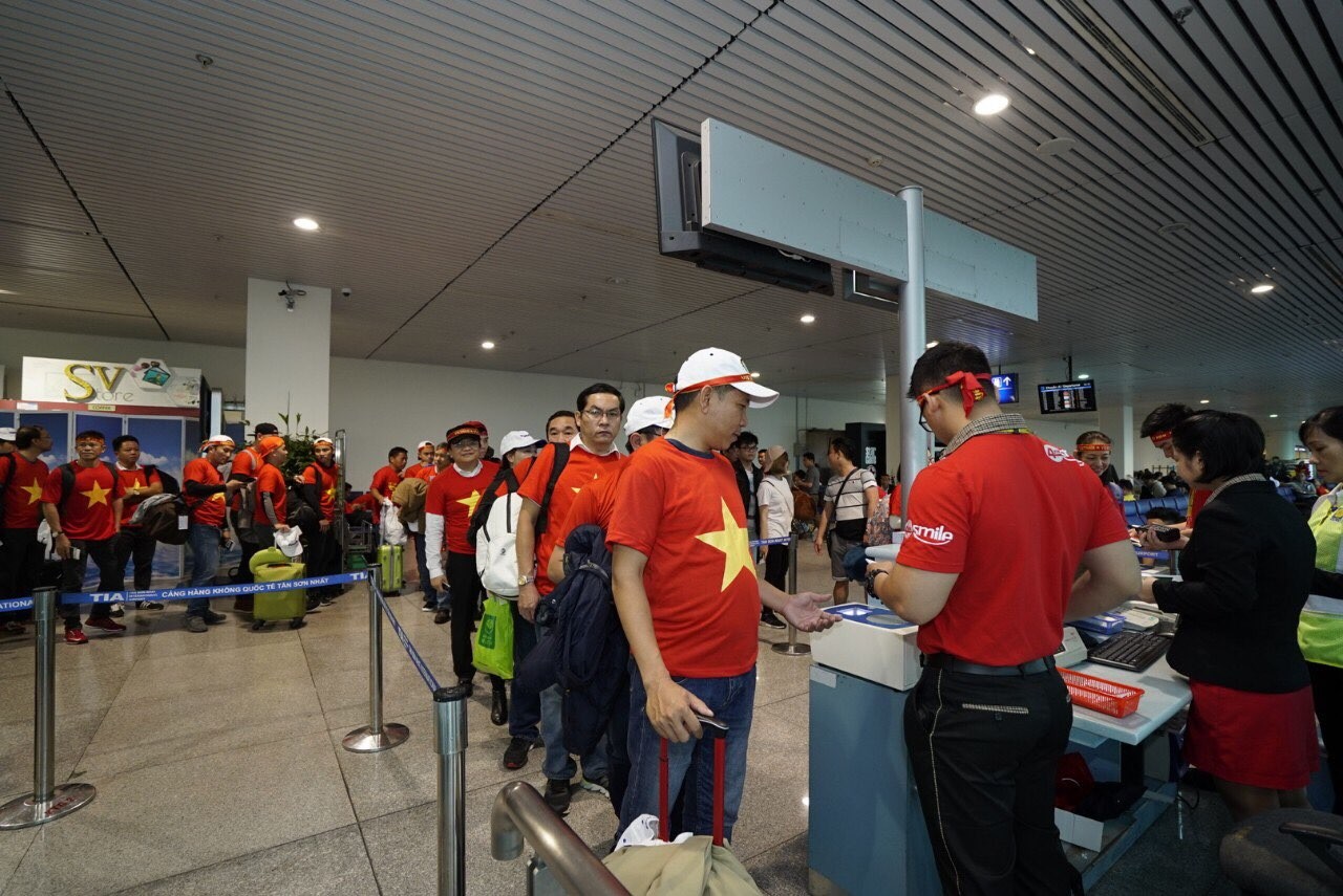 Tiêu dùng & Dư luận - Tàu bay 'Tôi yêu Tổ quốc tôi' đón U23 Việt Nam (Hình 4).