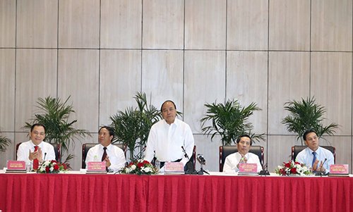 Thủ tướng: Sản xuất ô tô thương hiệu Việt, xây nền kinh tế tự chủ