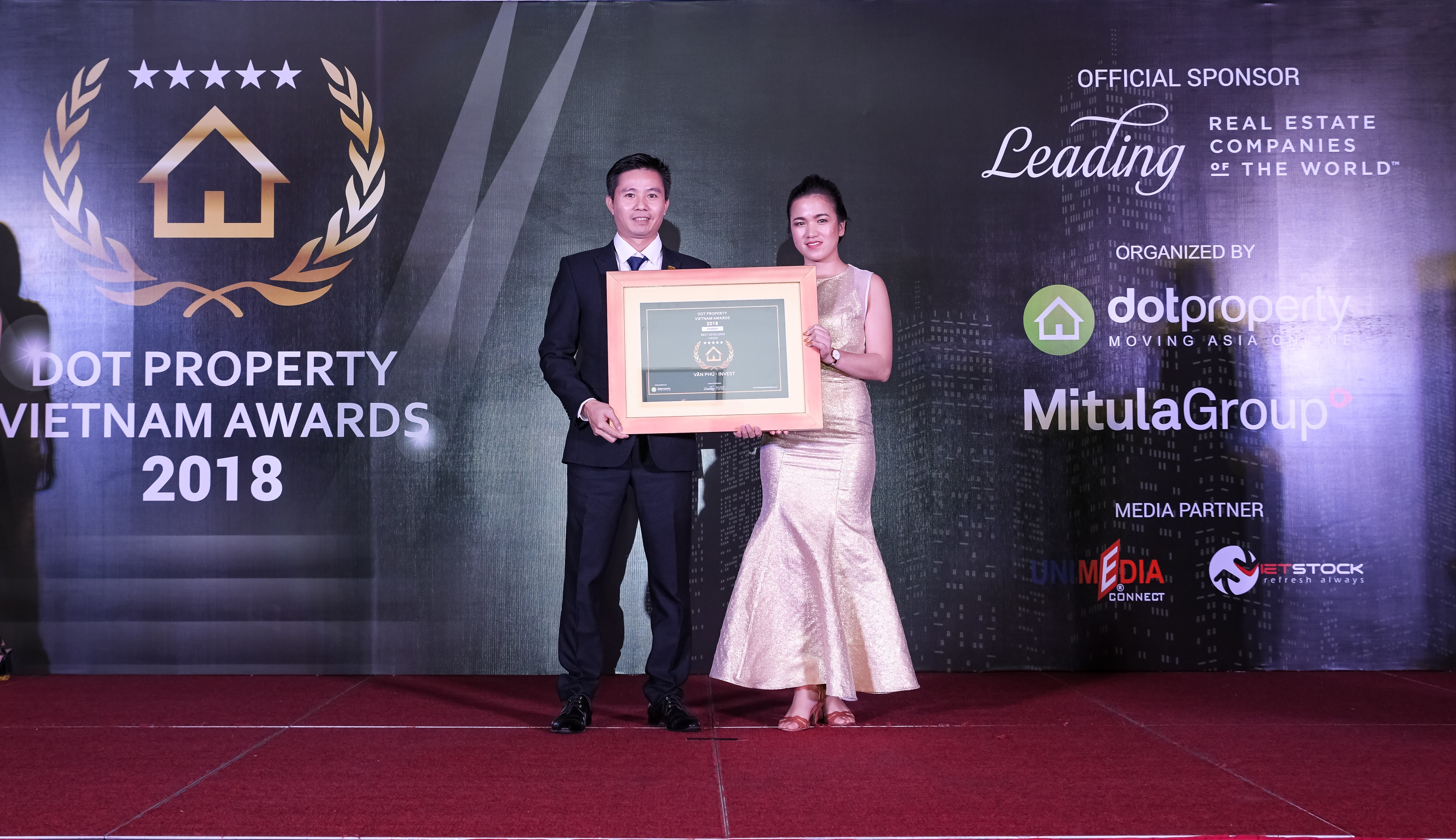 Bất động sản - Văn Phú - Invest được vinh danh là Nhà phát triển bất động sản tốt nhất Hà Nội