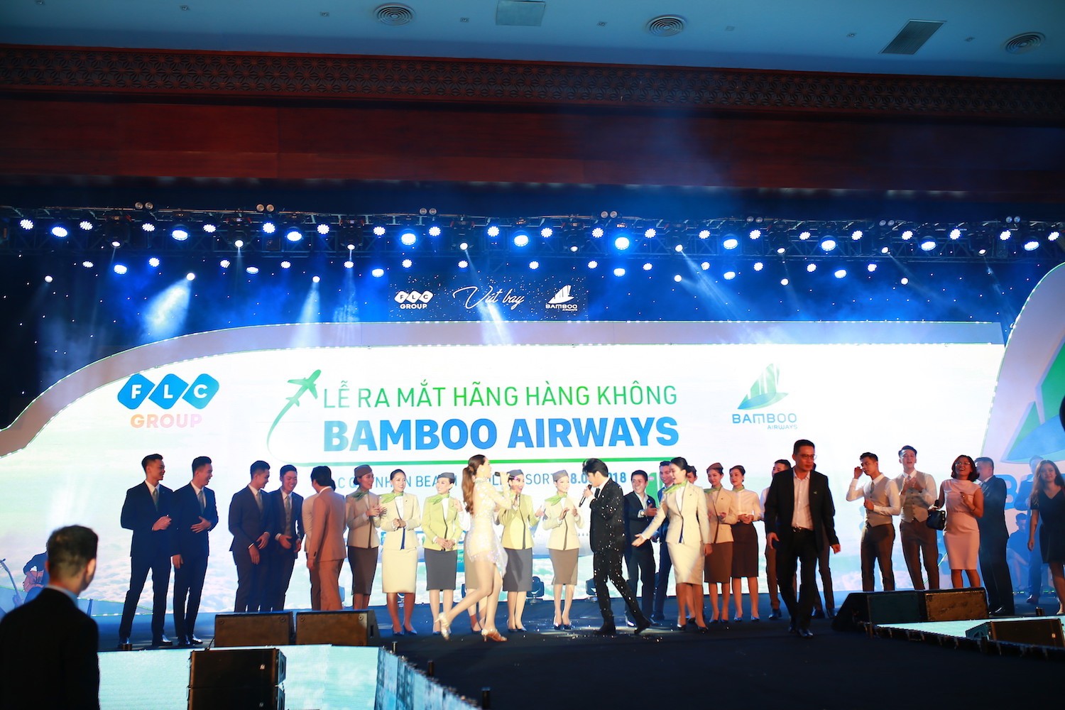 Tiêu dùng & Dư luận - Đêm nhạc “Vút bay” ra mắt Bamboo Airways, thăng hoa đến phút cuối  (Hình 10).