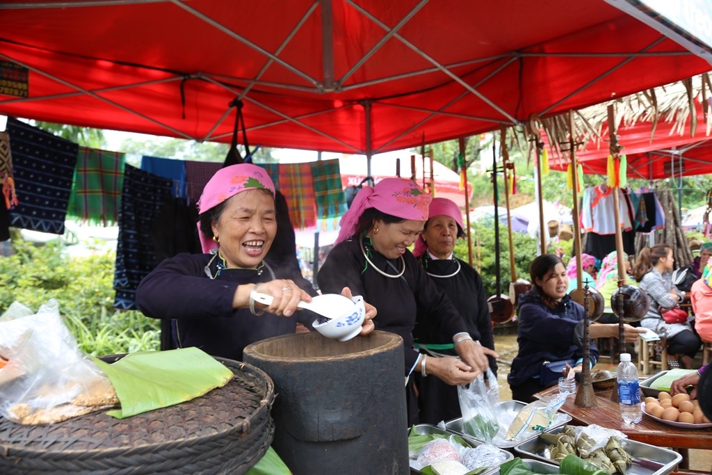 Tiêu dùng & Dư luận - Mùa thu về, lên ngay Fansipan ngắm ruộng bậc thang đã nức thơm hương lúa (Hình 10).