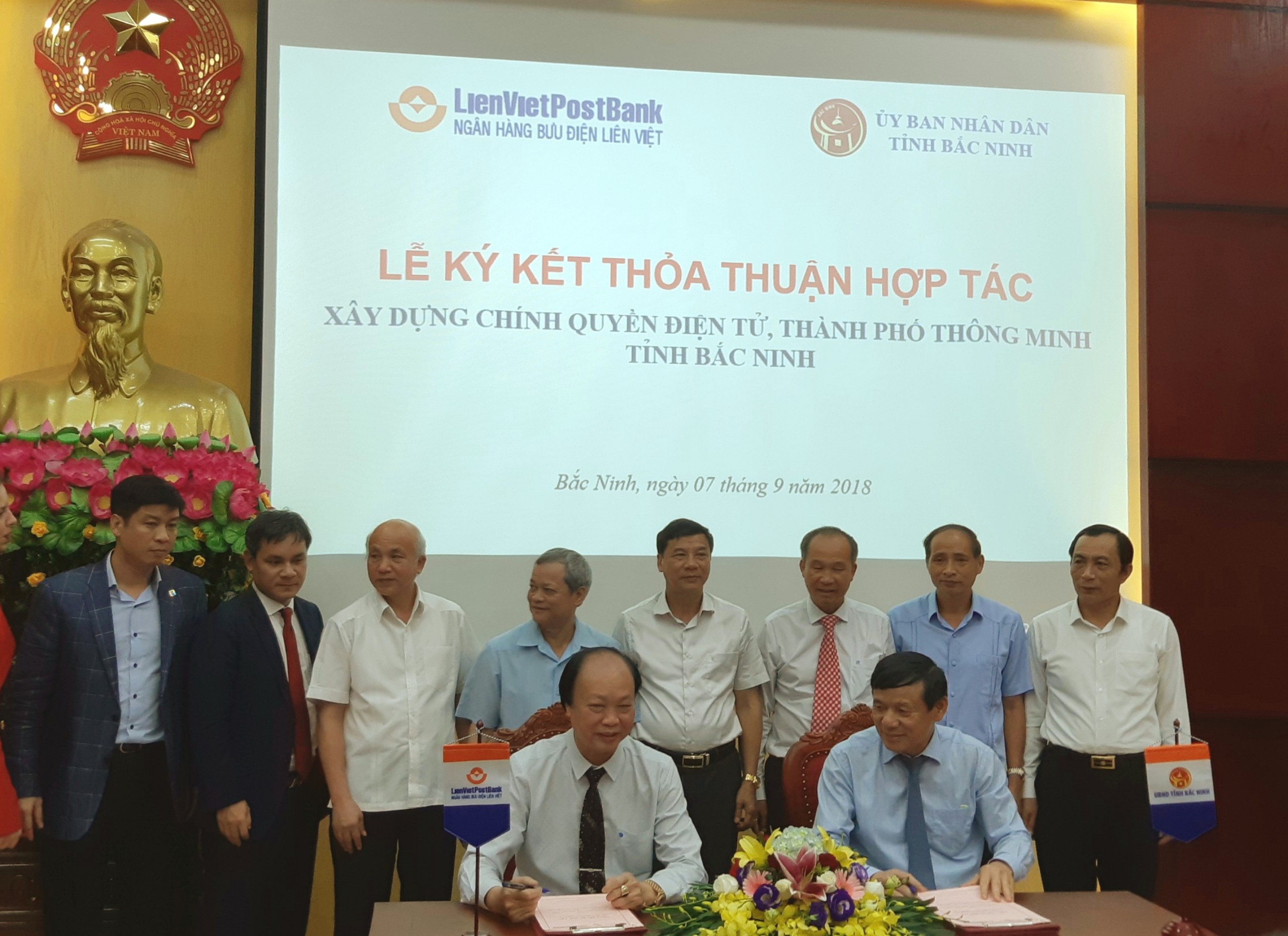Tài chính - Ngân hàng - LienVietPostBank và tỉnh Bắc Ninh hợp tác xây dựng chính quyền điện tử và thành phố thông minh