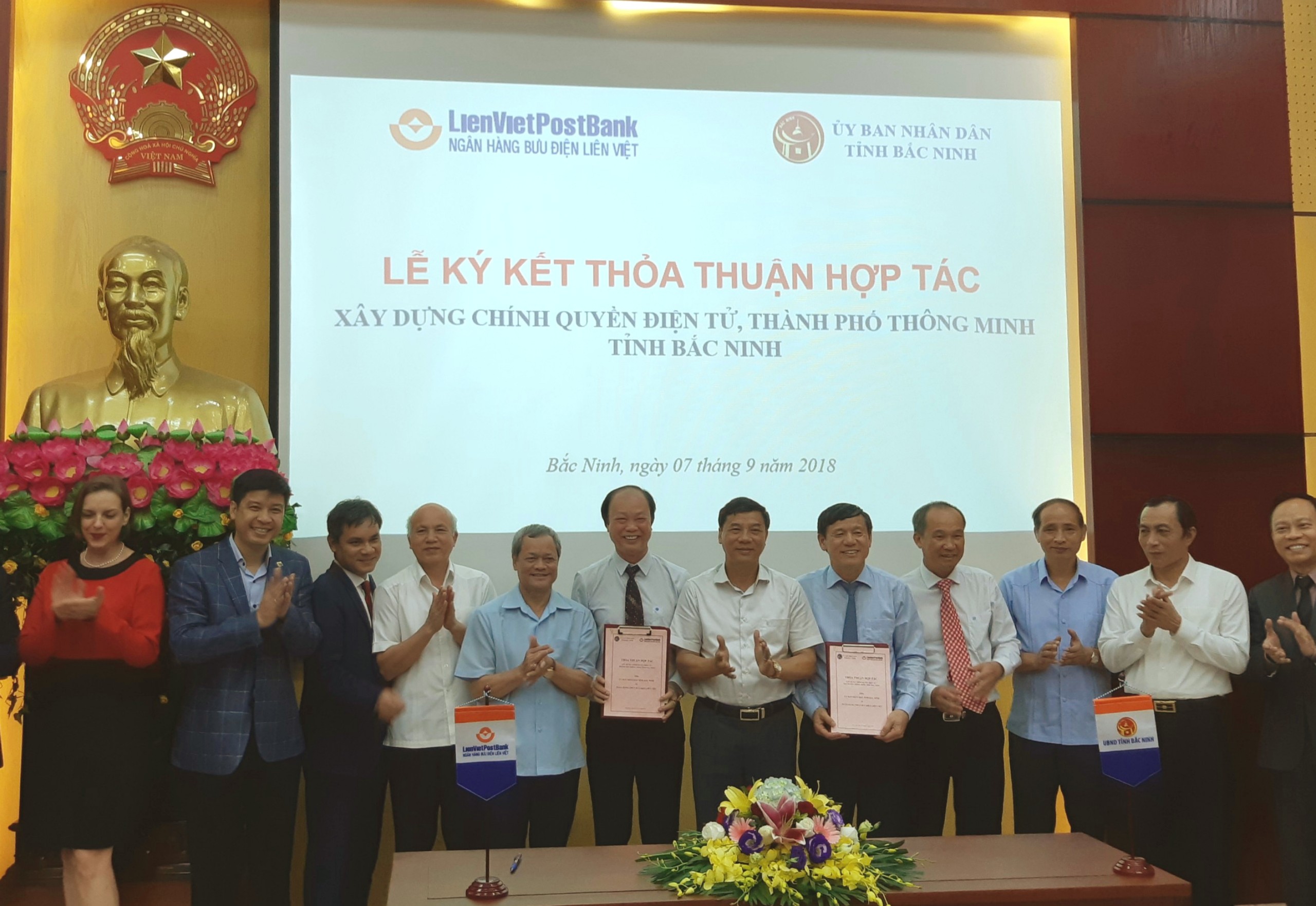 Tài chính - Ngân hàng - LienVietPostBank và tỉnh Bắc Ninh hợp tác xây dựng chính quyền điện tử và thành phố thông minh (Hình 2).