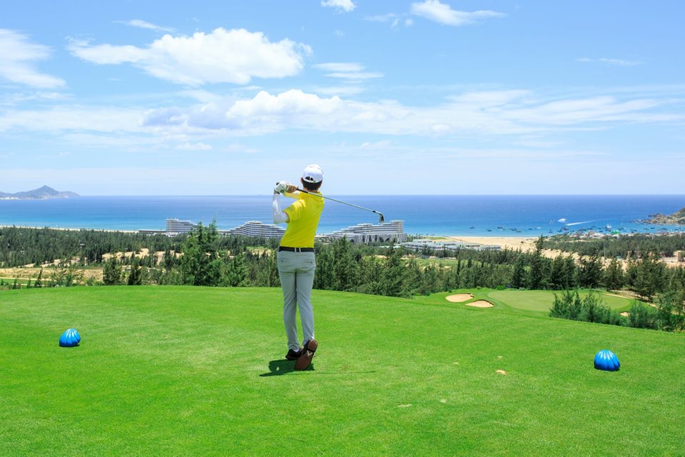 Tiêu dùng & Dư luận - Bay Bamboo Airways - Săn HIO 16 xe Mercedes tại FLC Golf Championship 2019 (Hình 4).