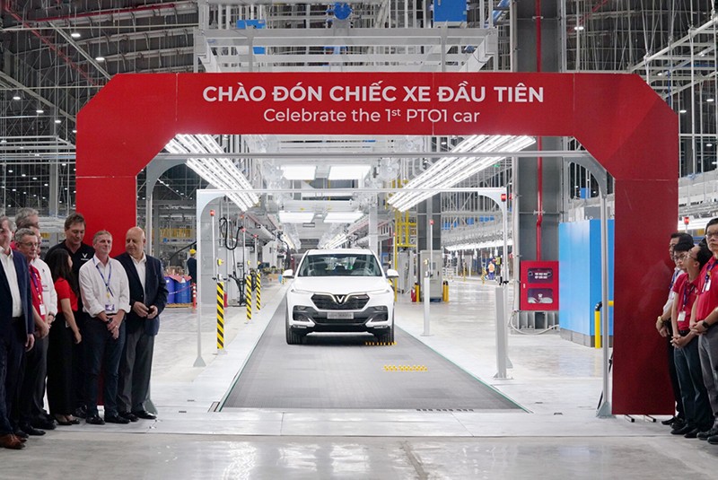 Sản phẩm - VinFast hoàn thành sản xuất thử nghiệm chiếc xe Lux SUV đầu tiên