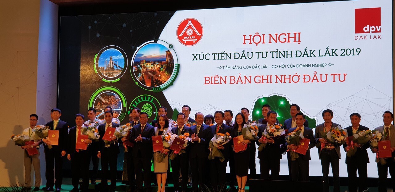 Tiêu dùng & Dư luận - Tập đoàn FLC ký bản ghi nhớ đầu tư Dự án Tổ hợp Du lịch sinh thái 10.000 tỷ đồng tại Đắk Lắk  (Hình 2).