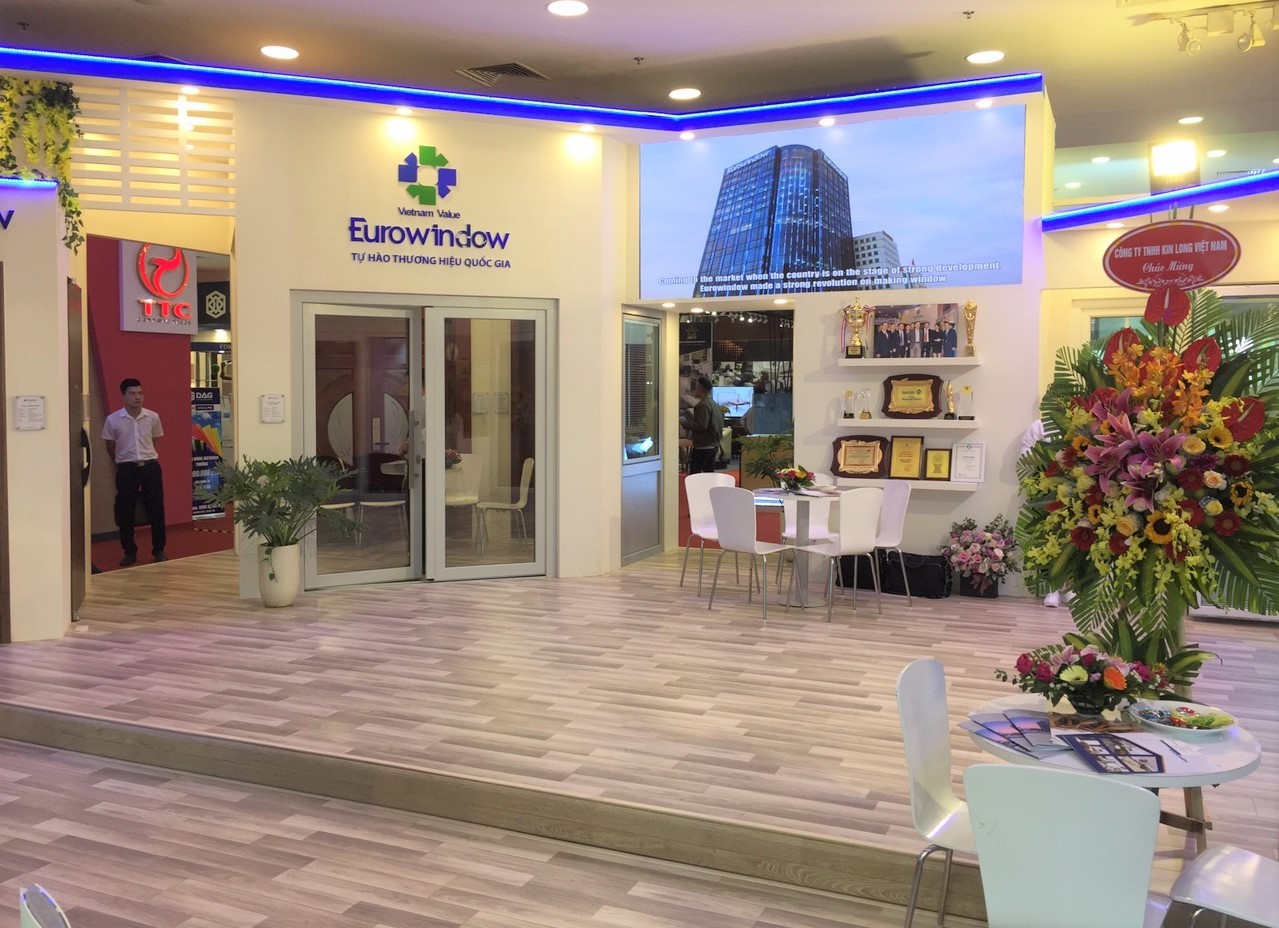 Bất động sản - Eurowindow “hút khách” ngày đầu triển lãm Vietbuild Hà Nội 2019 (Hình 3).