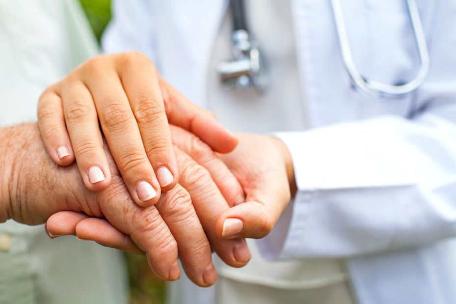 Sức khỏe - Đ&ocirc;ng dược gi&uacute;p người bệnh run tay lấy lại tự tin trong cuộc sống (H&igrave;nh 3).