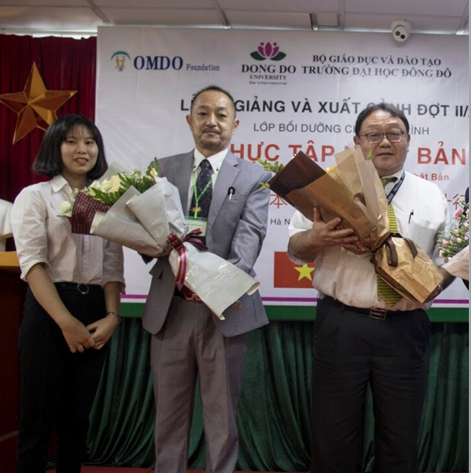 Truyền thông - Sinh viên trường đại học Đông Đô hân hoan dự lễ xuất cảnh Nhật Bản (Hình 2).