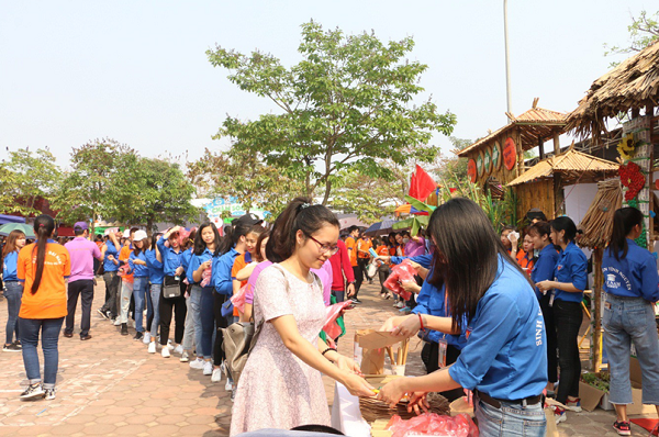 Truyền thông - ĐH Đại Nam phát động tuần lễ “nói không” với túi nilon và đồ nhựa sử dụng 1 lần (Hình 3).