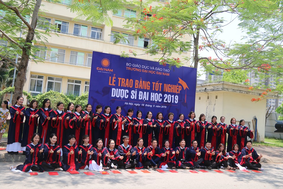 Truyền thông - ĐH Đại Nam trao bằng tốt nghiệp Dược sĩ đại học đợt 1 năm 2019 cho học viên liên thông (Hình 14).