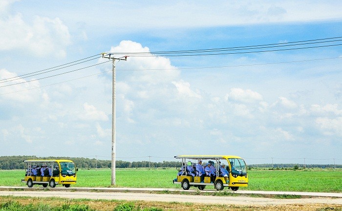 Đời sống - Học sinh hào hứng tự “khám phá” hành trình sữa học đường Vinamilk (Hình 3).