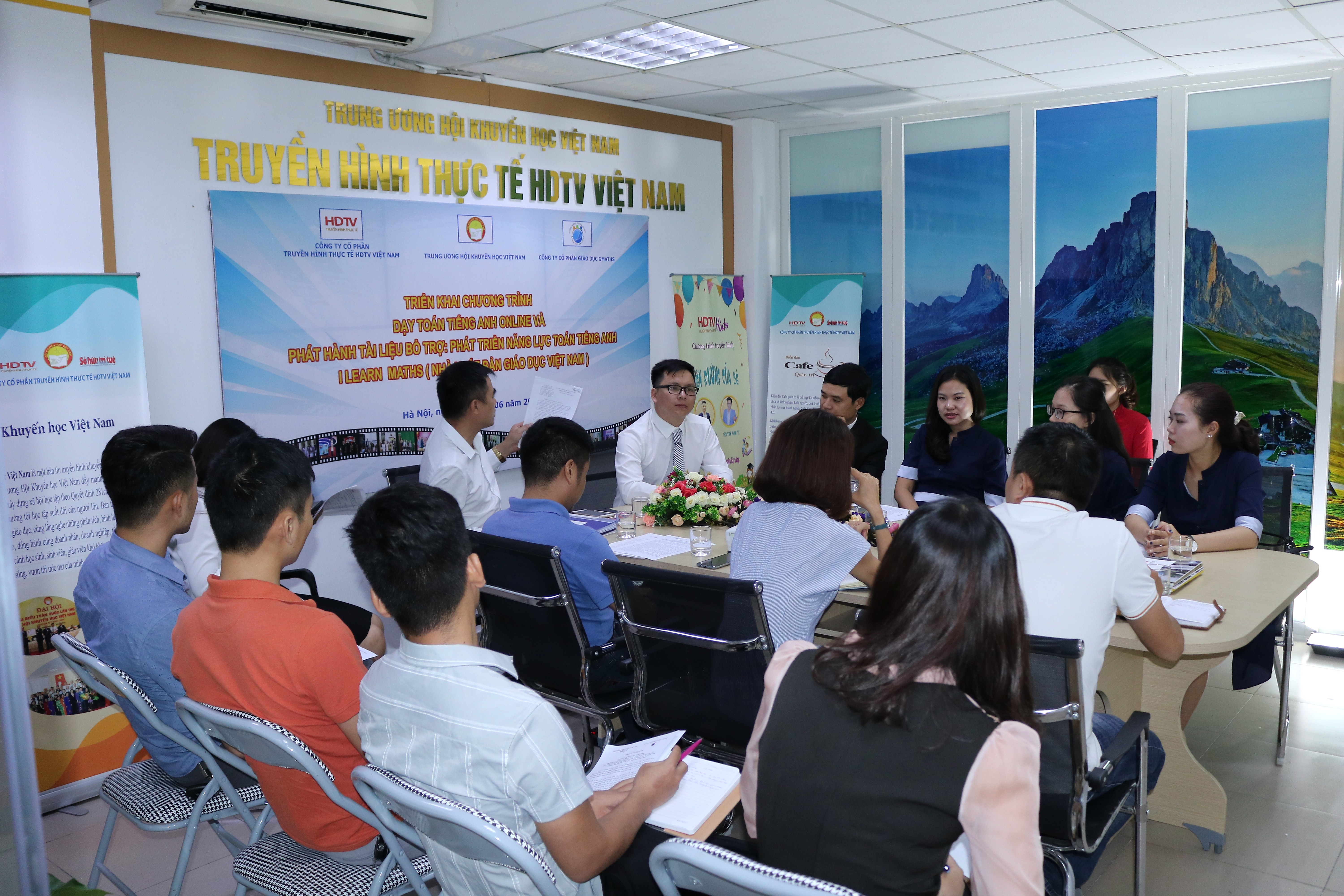 Truyền thông - Công ty CP giáo dục Gmaths: Chương trình dạy Toán tiếng Anh online sẽ giúp các em học sinh nâng cao về ngôn ngữ, kiến thức và kỹ năng (Hình 2).