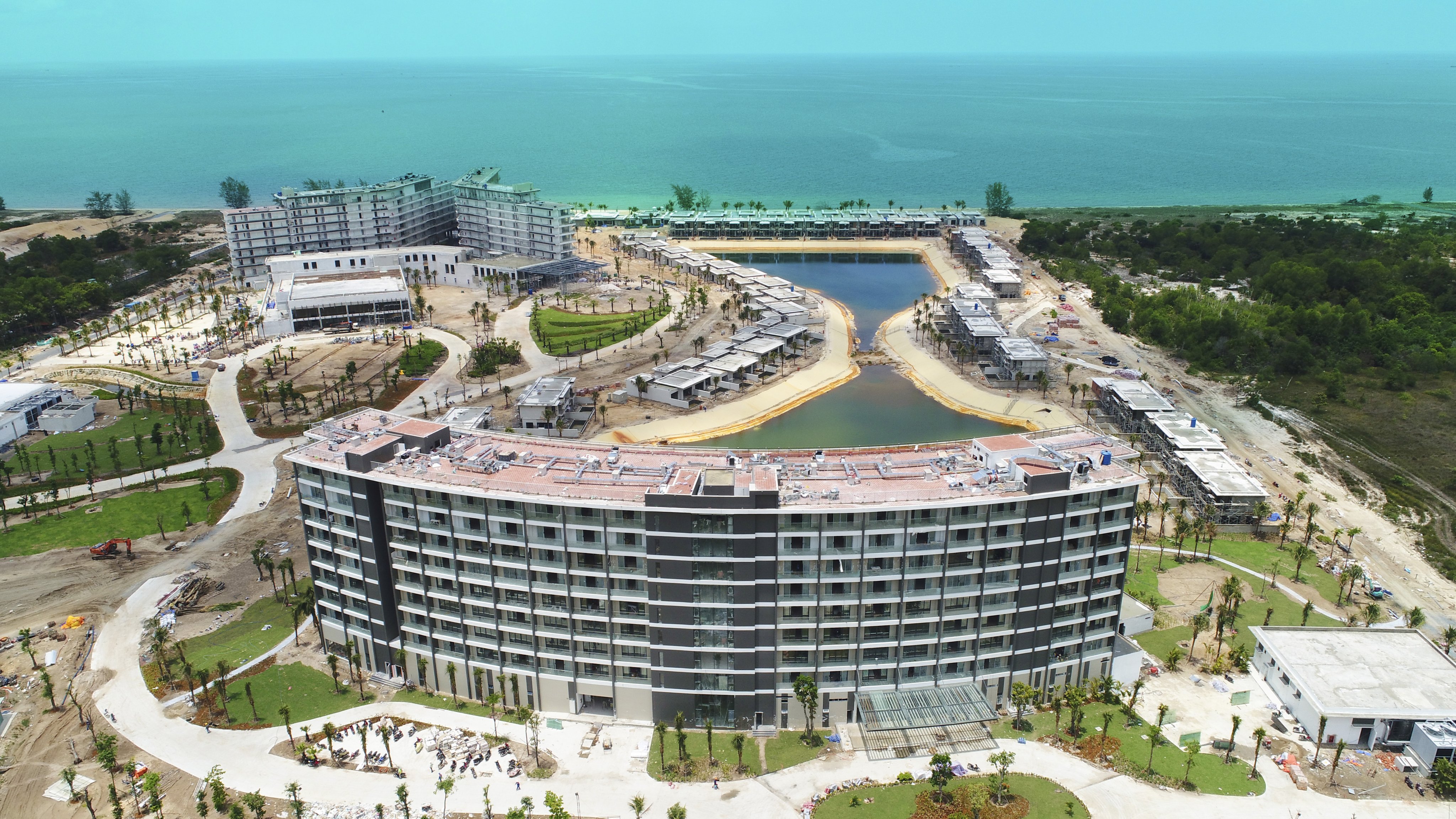 Bất động sản - Mua “1 sở hữu 2” condotel dự án Movenpick Resort Waverly Phú Quốc (Hình 2).